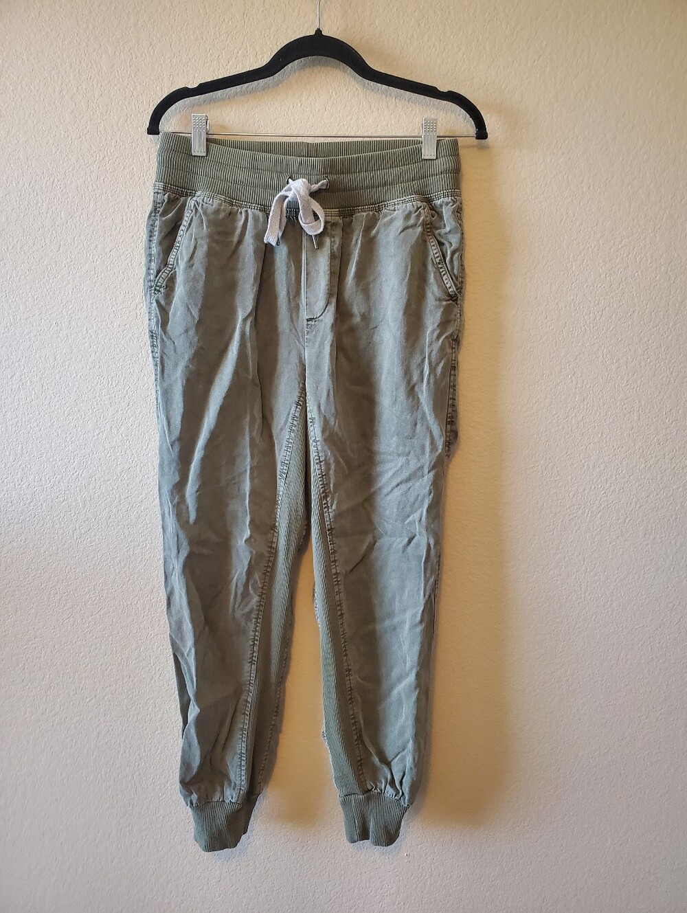 Aerie Olive Ribbed Woven Joggers - Picture 2 of 5